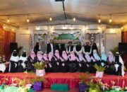 Dua Santri Ponpes Al Munawarah Wisuda dengan Hafalan 30 Juz