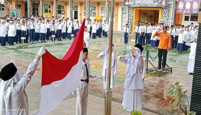 Perkuat Edukasi Bencana dan Narkoba, SMPN 4 Padang Panjang Didatangi BPBD Kesbangpol