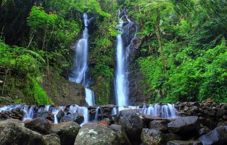 Air Terjun Batu Layang [Foto: Radar Selatan]