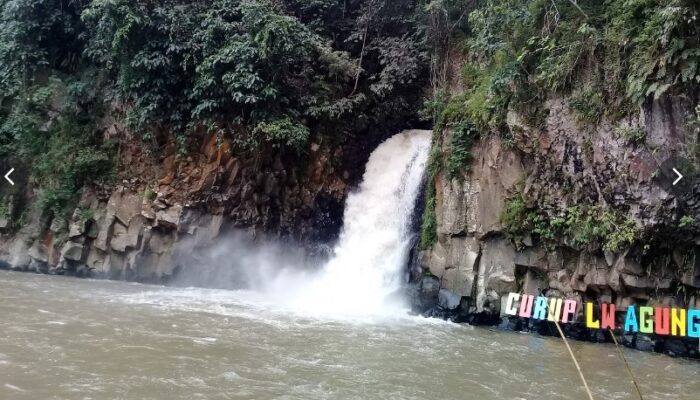 Keindahan Air Terjun Lawang Agung di Kabupaten Lahat