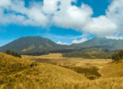 Mahakarya Alam di Puncak Tertinggi Jawa