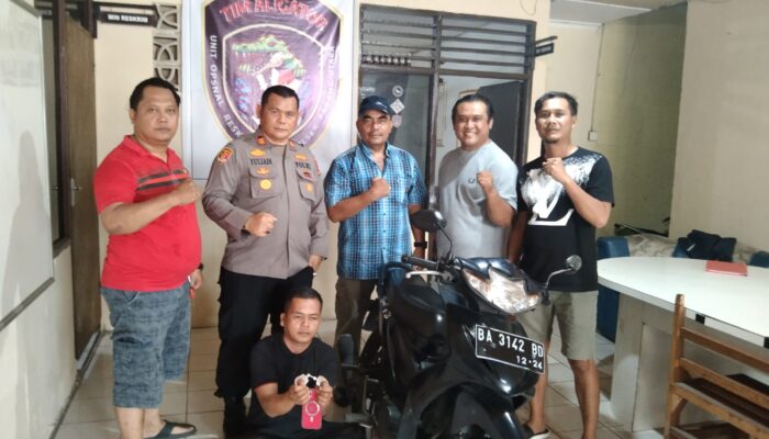 Polisi Tangkap Pria yang Diduga Mencuri iPhone 11 di Masjid Nurul Islam