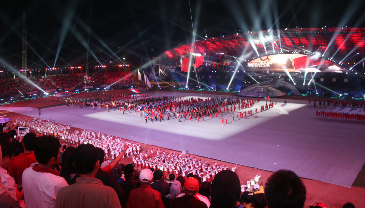 Parade pembukaan SEA Games XXVI [Foto: Wikipedia]