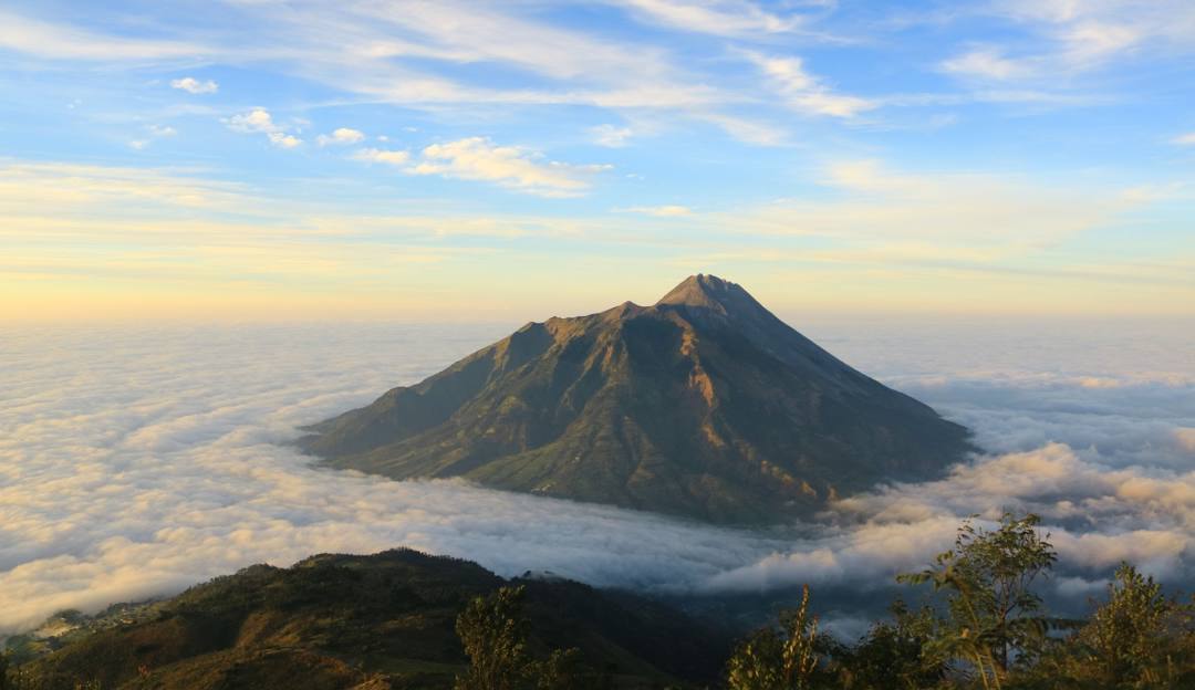 Keindahan Gunung Merbabu negeri di atas awan [Foto: Gmaps]