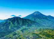 Gunung Sindoro Keindahan “Dewa Tidur” di Atas Awan