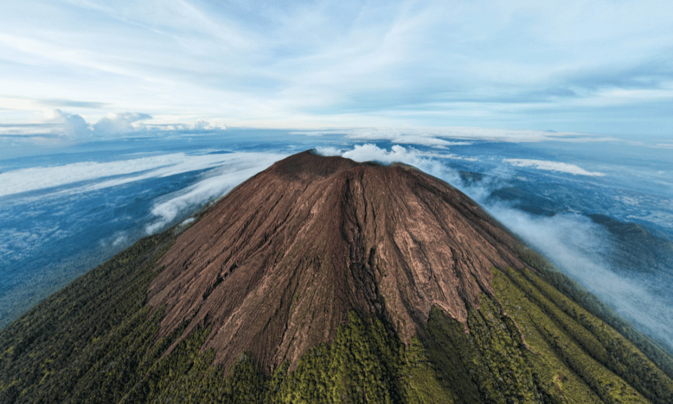 Keindahan Gunung Slamet [Foto: Canva]