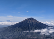 Gunung Sumbing Sang Raksasa yang Menantang Para Pendaki