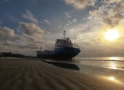 Eksotisme Pantai Lentera Merah, Wisata Tersembunyi di Bengkulu