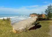 Pantai Urai, Pesona Senja yang Menawan di Bengkulu Utara