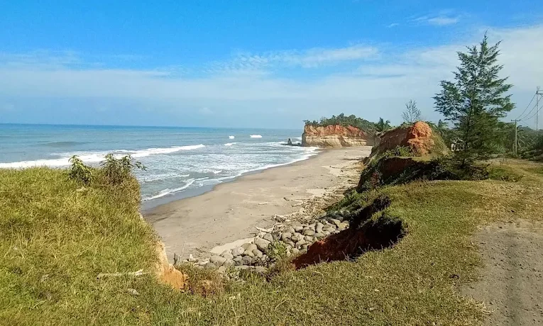Pantai Urai [Foto: gmaps/Johan Nababan]
