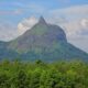 Pemandangan Bukit Jempol dari dekat [Foto: indonesiakaya.com]