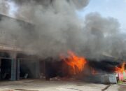 Lima Bangunan di Bungo Pasang Terbakar, Kerugian Ditaksir Capai Miliaran Rupiah