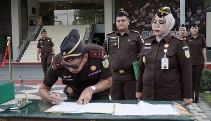 Kejati Riau Gelar Apel Integritas, Perkuat Komitmen Menuju Birokrasi Bersih dan Melayani