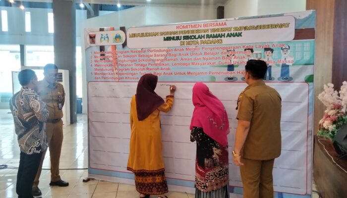 Pemko Padang Sosialisasikan Sekolah Ramah Anak untuk Tekan Kekerasan pada Anak