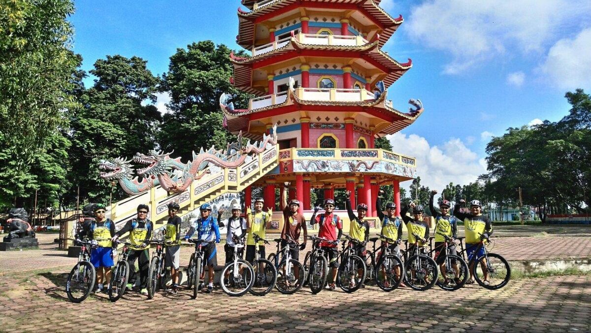 Keindahan Pagoda di tengah Pulau Kemaro [Foto:Tripadvisor]