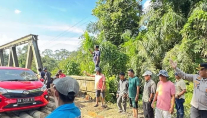 Jalan Alternatif Sumbar-Jambi di Padang Lamo Tebo Dapat Dilalui Kendaraan