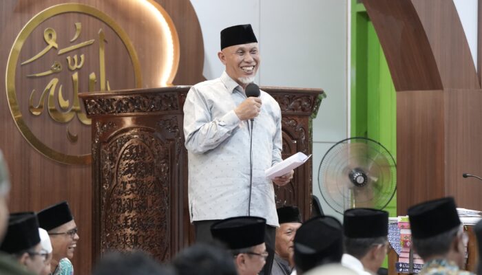 Safari Ramadhan Ke Masjid Al-Madaniy, Gubernur Sumbar Salurkan Bantuan Rp 91 Juta