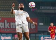 Arema FC Bangkit dan Taklukkan Persija 3-1 di Patriot Candrabhaga