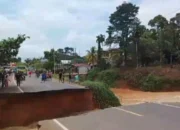 Jalan Lintas Sumatera Putus, Pengendara Dialihkan ke Jalur Alternatif Sangir Solok Selatan