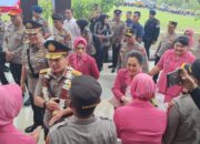 Irjen Pol Herry Heryawan Resmi Jabat Kapolda Riau, Disambut Tepuk Tepung Tawar