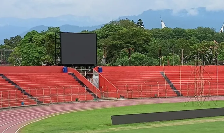 Videotron Stadion H. Agus Salim yang akan jadi media nonton bareng (nobar) laga Timnas Indonesia dijamu Australia dan menjamu Timnas Bahrain. (Foto: Istimewa)