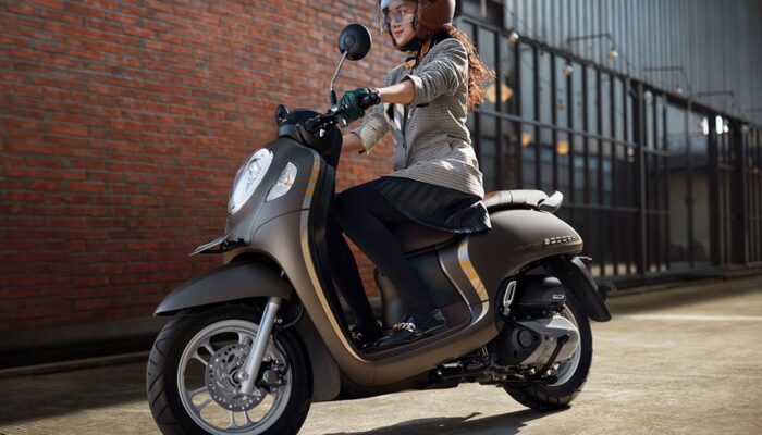 Tips Berkendara Aman untuk Wanita dari Instruktur Safety Riding Honda Hayati