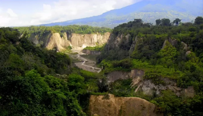 BMKG: Gempa Kembar di Sumbar Terkait Aktivitas Patahan Besar Sumatera