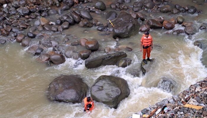 Balita yang Hanyut di Sungai Bandar Buat Ditemukan Meninggal Dunia