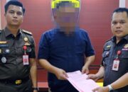 Mantan Bendahara Puskesmas Rumbio Jaya Kembalikan Uang Korupsi, Rekannya Masih Mangkir