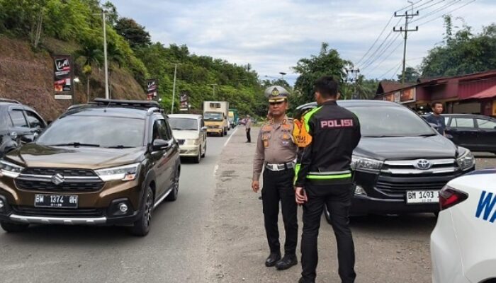 Polda Riau Tinjau Langsung Arus Balik di Tol Pekbang dan Jalur Riau–Sumbar