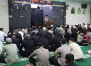 Kapolda Gatot Pimpin Sholat Subuh Berjamaah di Masjid Agung Lubuk Sikaping