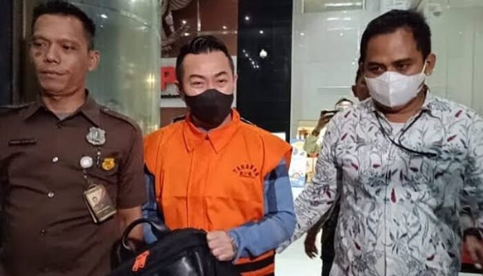 Mantan Pj Wali Kota Pekanbaru Risnandar dan Dua Pejabat Lainnya Dipindahkan ke Rutan