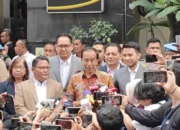 Lapor Soal Tuduhan Ijazah Palsu, Jokowi: Urusan Ringan Tapi Harus Jelas