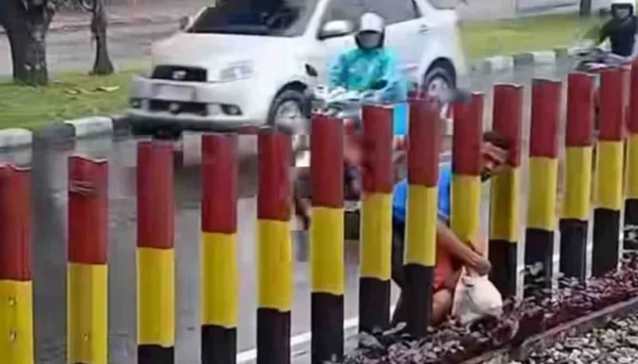 Aksi Heroik Petugas KAI Selamatkan Terduga ODGJ di Rel Kereta Api