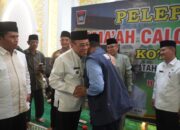 Pemko Padang Resmi Melepas 423 Jamaah Calon Haji Kloter Pertama