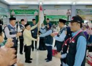 Kakanwil Kemenag Riau Lepas Kloter BTH-04, Pesan Jaga Energi dan Niat Sepanjang Perjalanan Haji