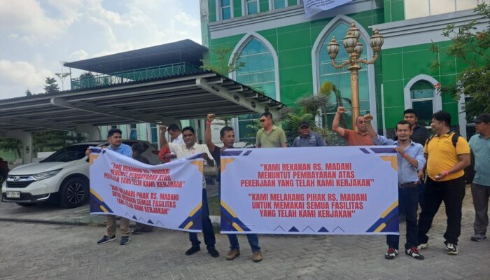 Puluhan Kontraktor Segel dan Padamkan Listrik RS Madani Pekanbaru, Ini Masalahnya
