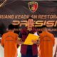 Komplotan pencuri sepeda motor saat diamankan di Mapolres Pelalawan. (Ist)