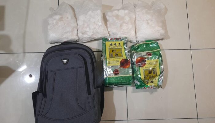 Kurir Narkoba Tertangkap Ambil Tas dari Tong Sampah Hotel di Pekanbaru