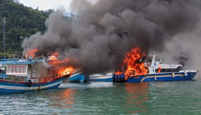 Dua Kapal Terbakar di Pelabuhan Bungus, Kerugian Capai Rp3,1 Miliar