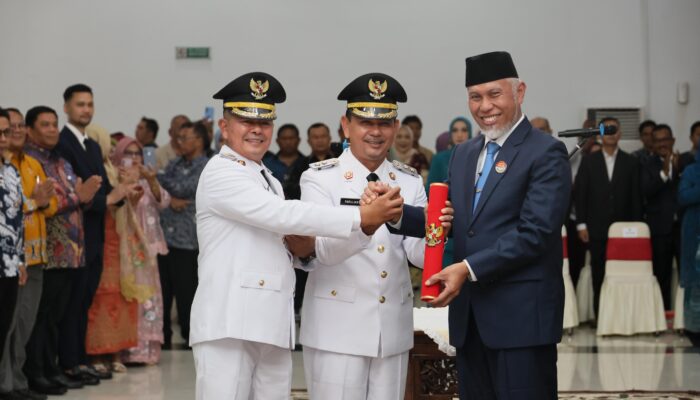 Welly-Parulian Resmi Dilantik, Gubernur Mahyeldi Dorong Kepemimpinan Inovatif di Pasaman