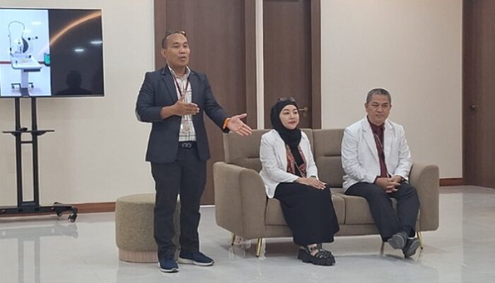 Sambut Bulan Mei, Riau Eye Center Gratiskan Konsultasi Dokter untuk 20 Pasien Pertama Setiap Hari