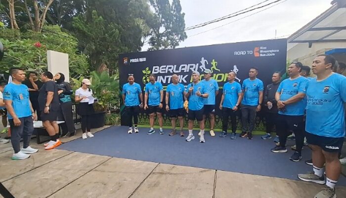 Ratusan Pelari Ramaikan Road to Riau Bhayangkara Run 2025