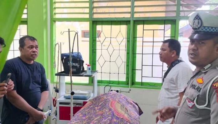 Ombak Besar Hantam Kapal Wisata di Padang, 1 Wisatawan Asal Riau Tewas