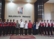 Wako Fadly Amran Lepas 11 Paskibraka Kota Padang untuk Seleksi Tingkat Provinsi