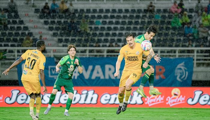 Gol Persebaya Dianulir VAR, Uston Nawawi Enggan Berkomentar Lebih Lanjut