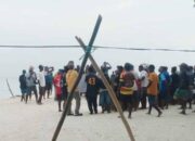 Pulau Wayag Raja Ampat Dipalang Warga Adat, Protes Pencabutan izin Tambang Nikel