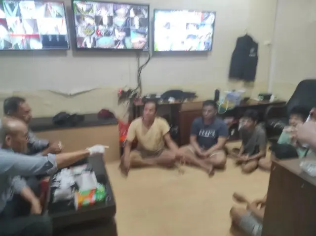 Tiga napi dan satu oknum pegawai Lapas Bengkalis diamankan usai tertangkap nyabu di dalam sel. (Ist)
