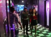 Satpol PP Padang Tertibkan Hiburan Malam, 18 Remaja Diamankan