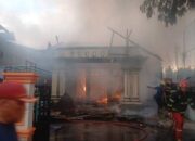 Kebakaran Hanguskan Rumah dan Kontrakan di Nanggalo, Kerugian Capai Rp500 Juta